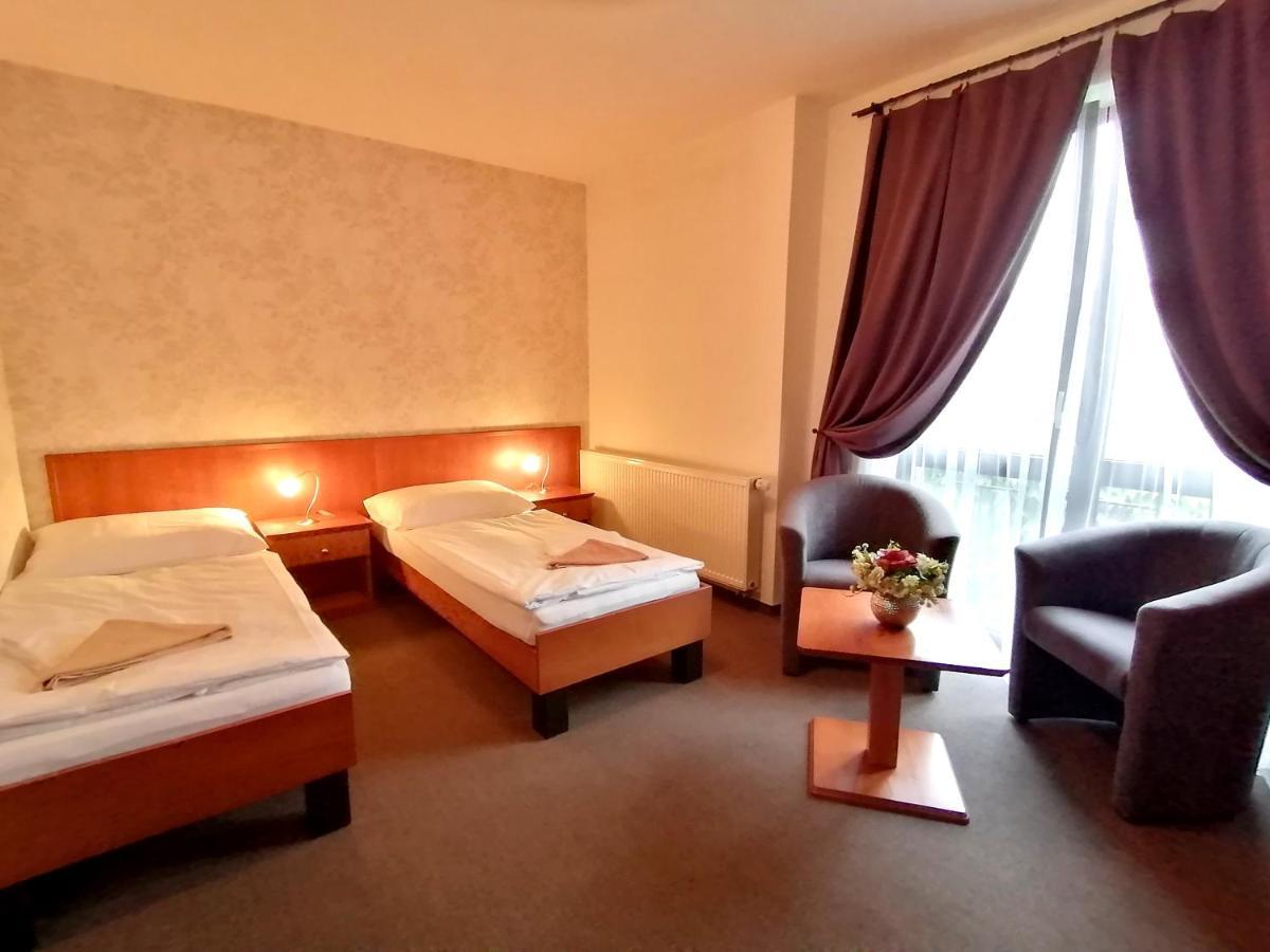 Penzion Pod Klastorom Pezinok Extérieur photo