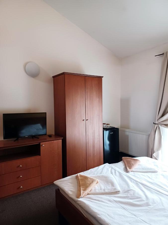 Penzion Pod Klastorom Pezinok Extérieur photo