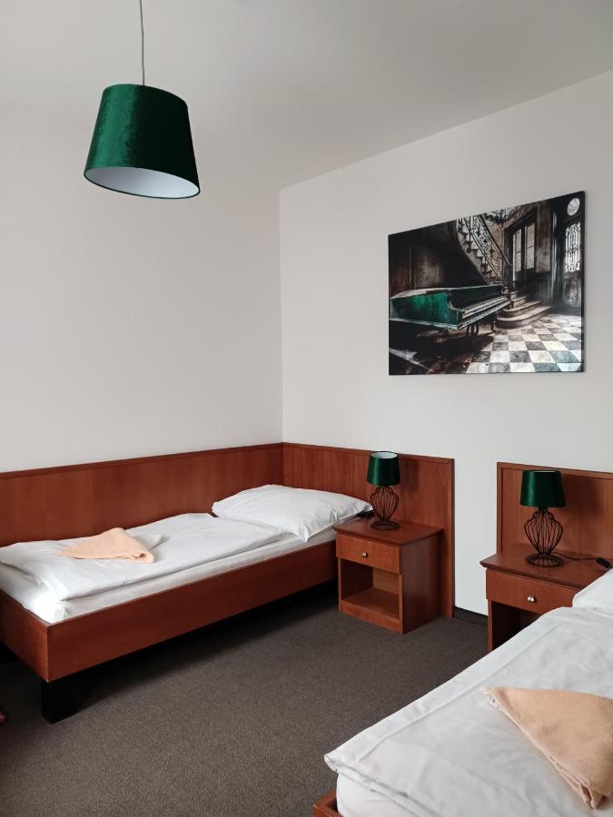 Penzion Pod Klastorom Pezinok Extérieur photo