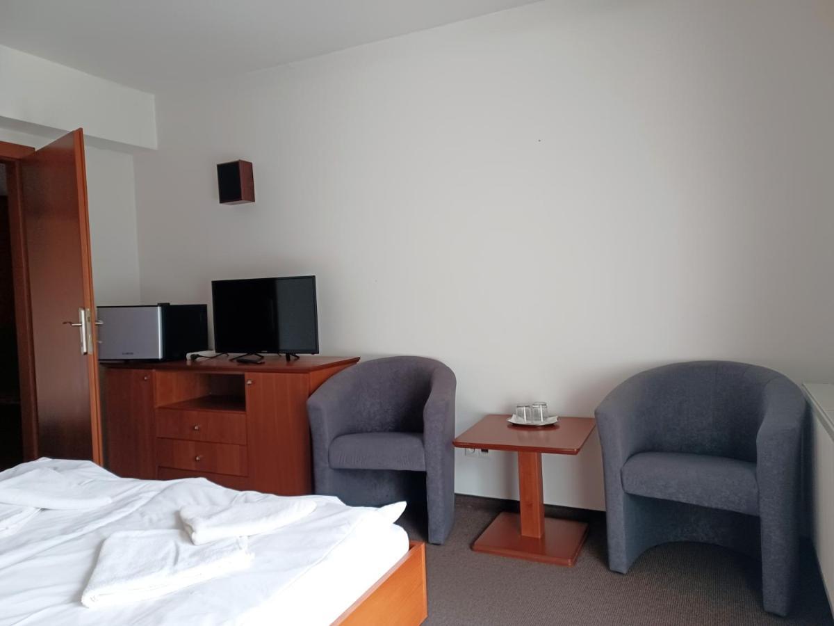 Penzion Pod Klastorom Pezinok Extérieur photo